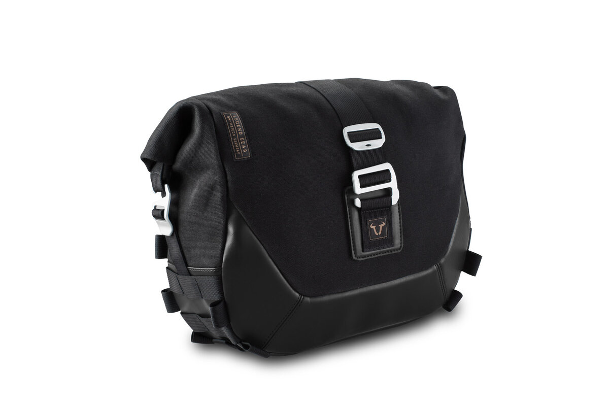 LC Saddlebag 9.8 l. left Black Edition For SLC side carrier. LC Saddlebag 9.8 l. left Black Edition For SLC side carrier.