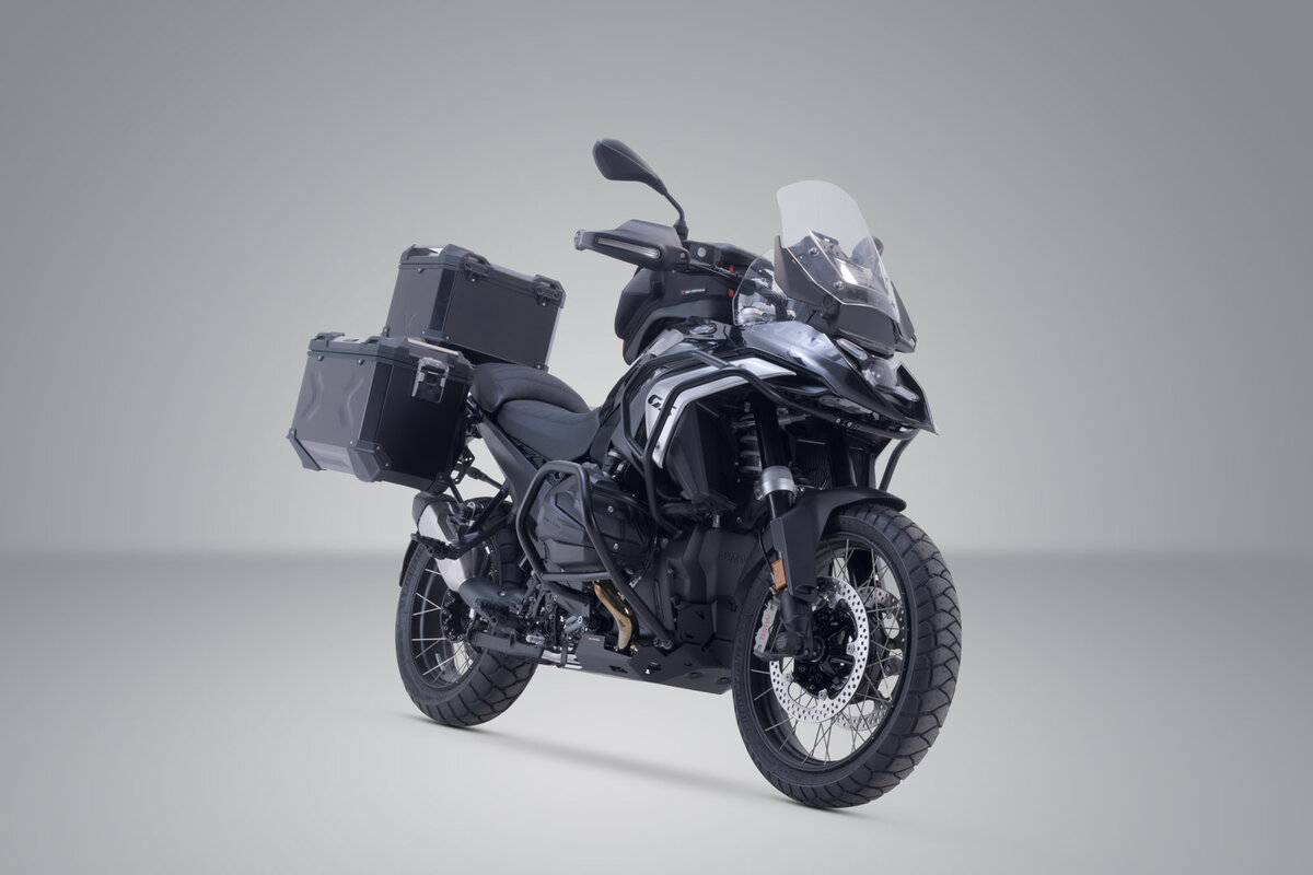 Adventure Set Luggage 45/45L BMW R1300 GS (23-). Adventure Set Luggage 45/45L BMW R1300 GS (23-).