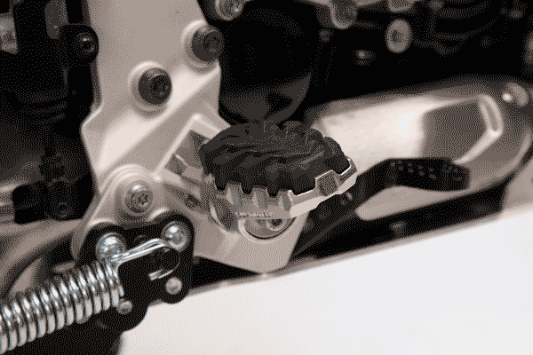 Footpegs EVO Aprilia, BMW and Suzuki Models Footpegs EVO Aprilia, BMW and Suzuki Models