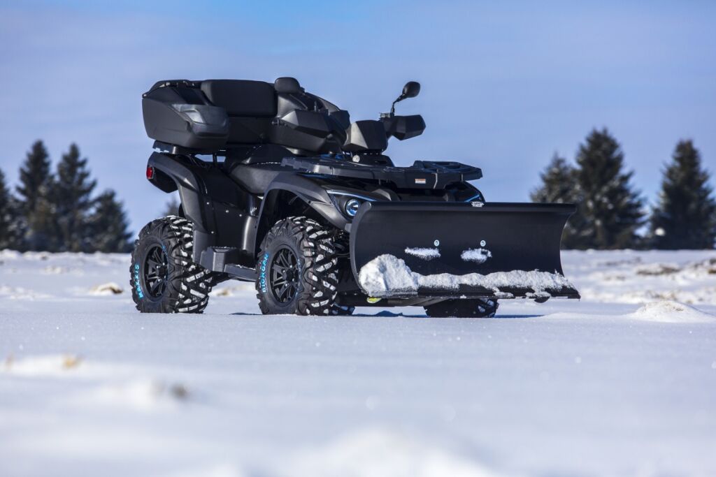 SHARK poly ATV / UTV Snow Plow 52" DELUXE BLACK (132 cm) SHARK poly ATV / UTV Snow Plow 52" DELUXE BLACK (132 cm)