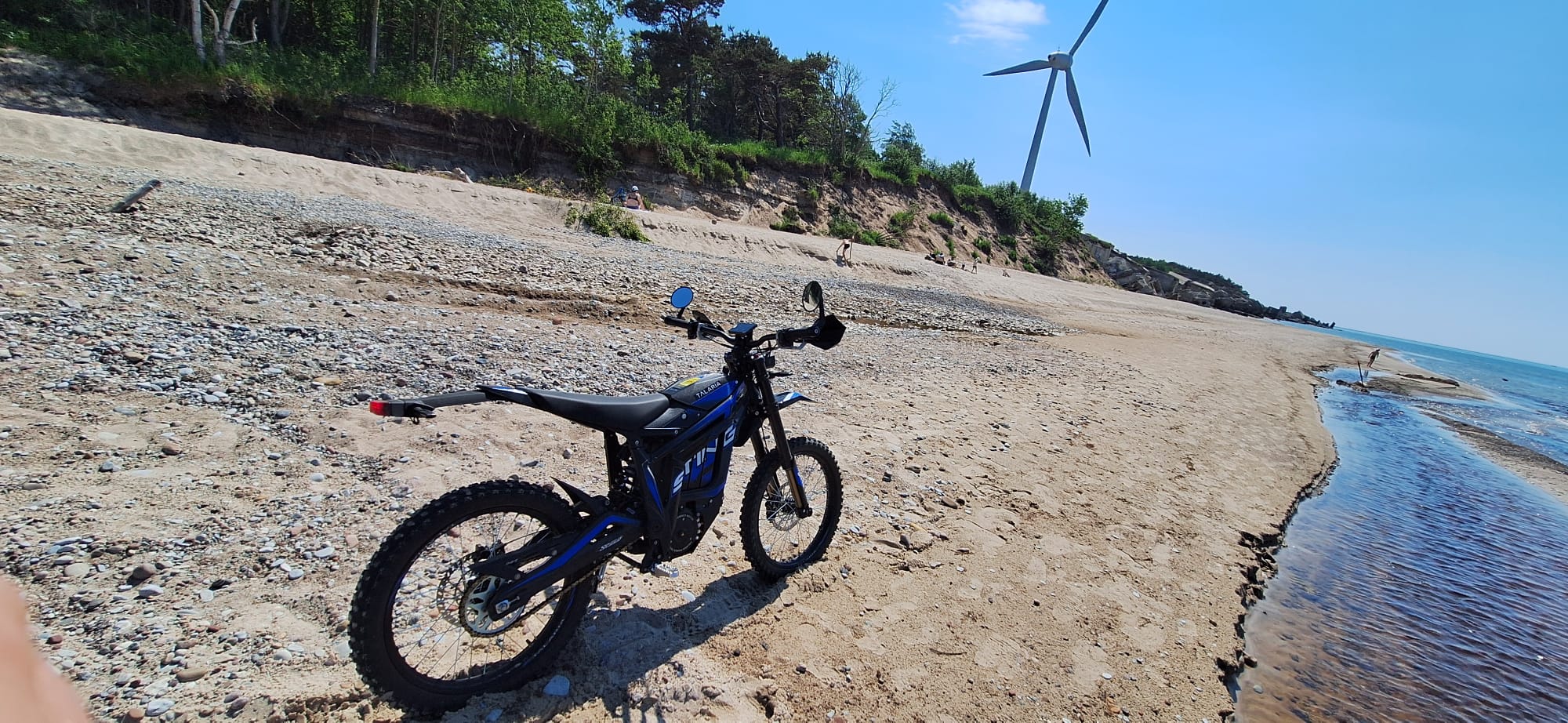 Electric motorcycle Talaria Sting R (L1e) - rental 24 hours 7 days Electric motorcycle Talaria Sting R (L1e) - rental 24 hours 7 days