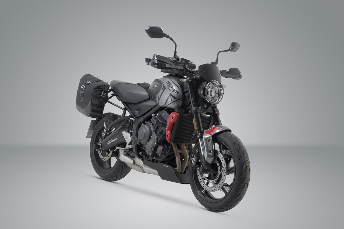 LC Saddlebag 9,8 l Set Brown Triumph Trident 660 (21-21). LC Saddlebag 9,8 l Set Brown Triumph Trident 660 (21-21).